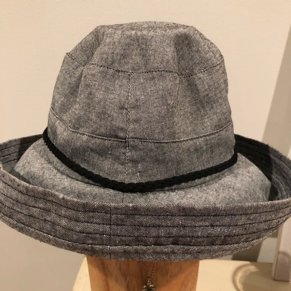 Grey cotton hat